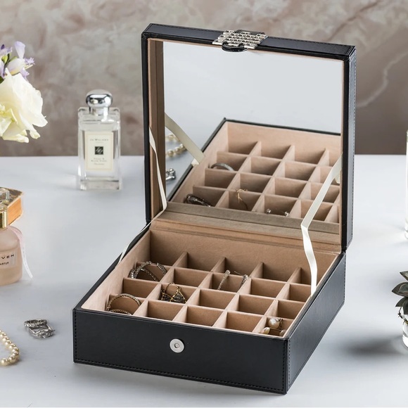 Glenor Co. THE ULTIMATE JEWELRY BOX earring and maybe rings I would say final $ - Picture 8 of 12